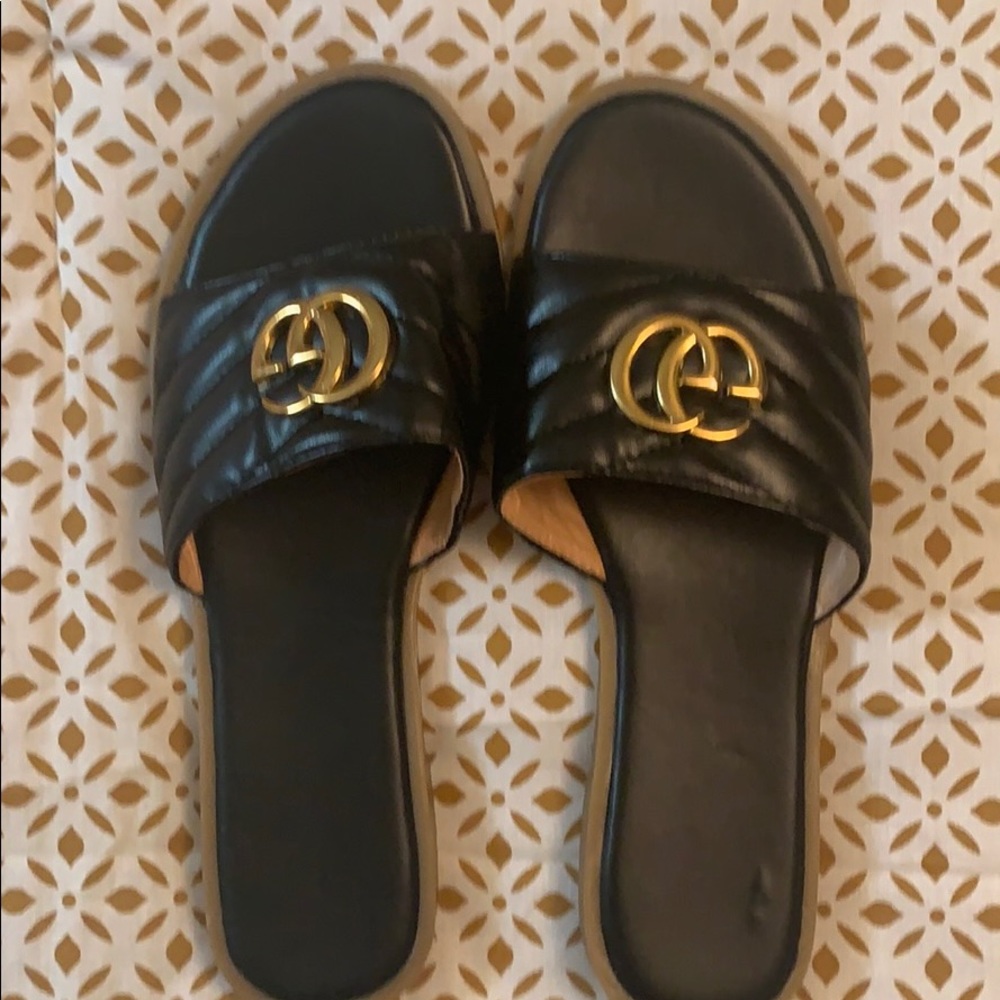 Fashion Metal Letter Flat Sandal